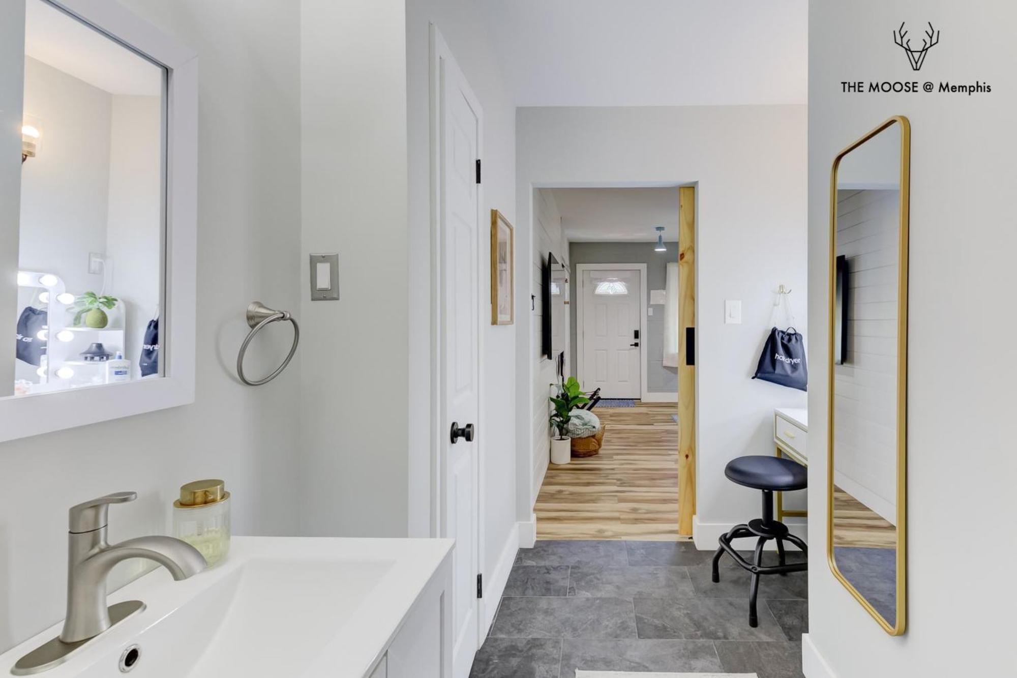 Ferienwohnung The Moose #11 - Luxe Modern Loft With King Bed, Free Parking & Wi-Fi Memphis Exterior foto
