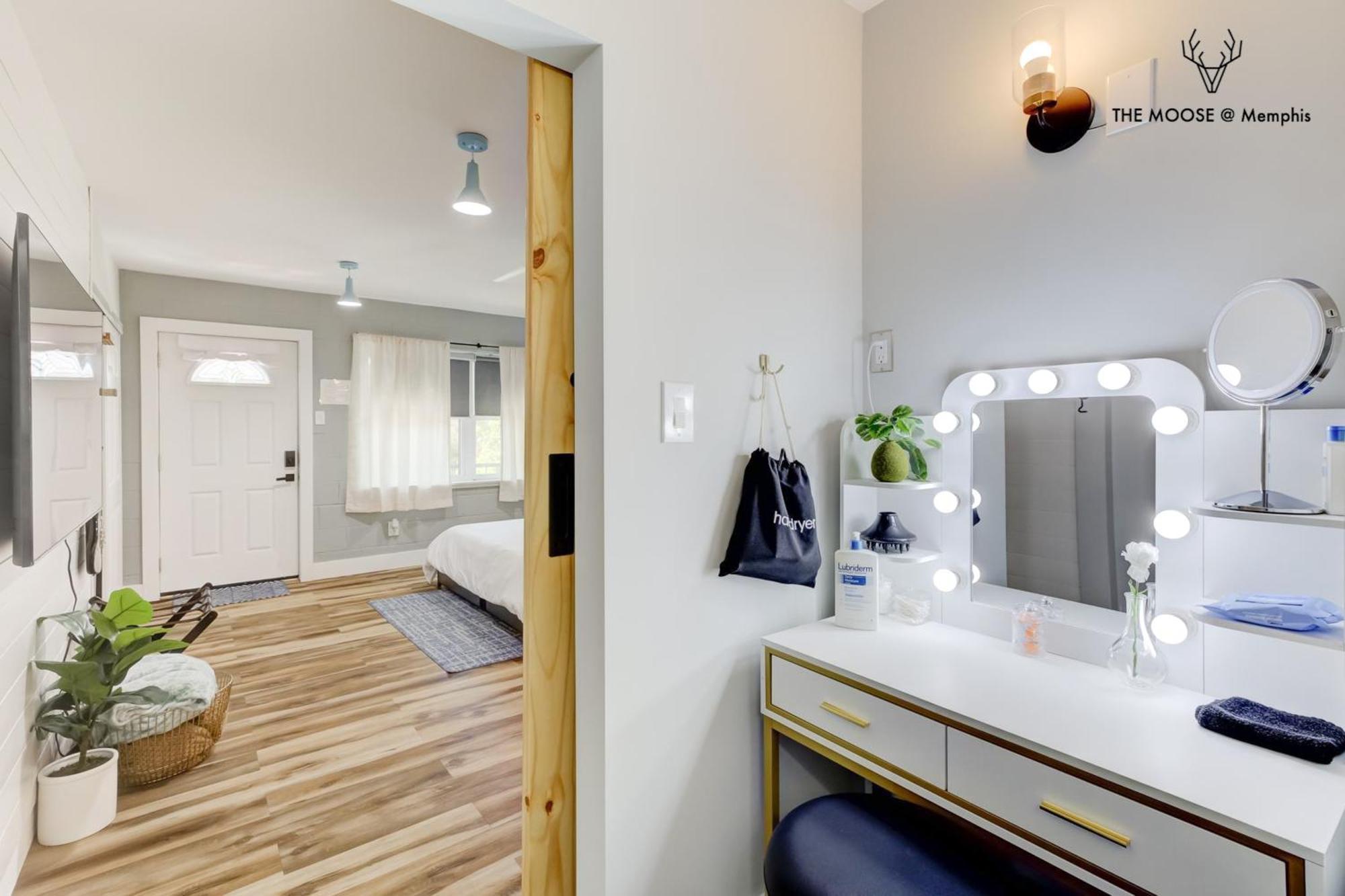 Ferienwohnung The Moose #11 - Luxe Modern Loft With King Bed, Free Parking & Wi-Fi Memphis Exterior foto